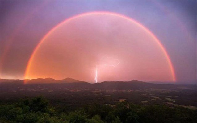 Αιχμαλωτίζοντας το φυσικό φως στις καταιγίδες