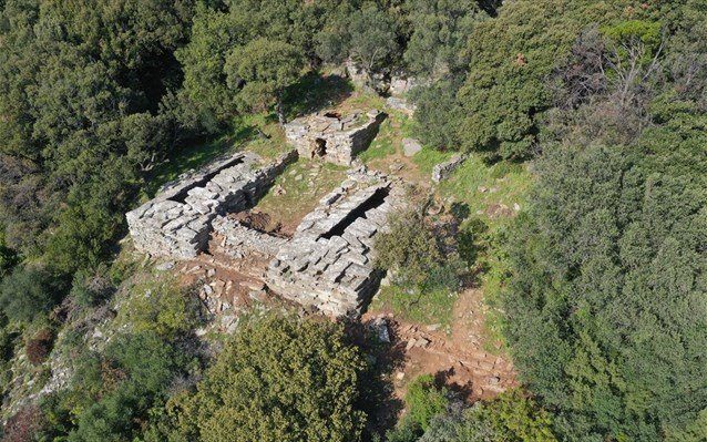 Το μυστήριο με τα αινιγματικά «δρακόσπιτα» της Εύβοιας