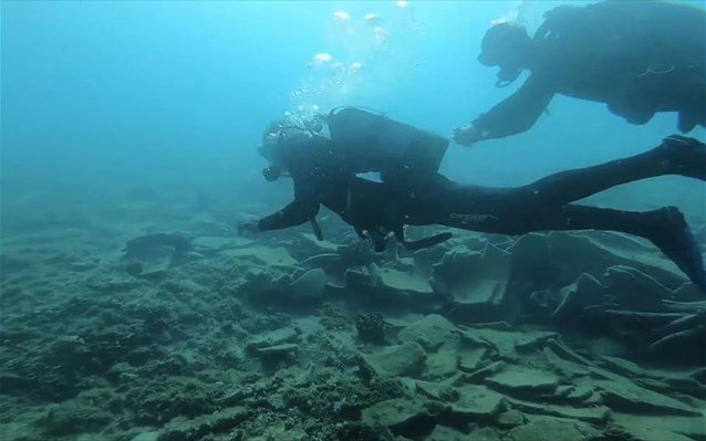 Θαλάσσιο πάρκο με τέσσερα υποβρύχια Μουσεία